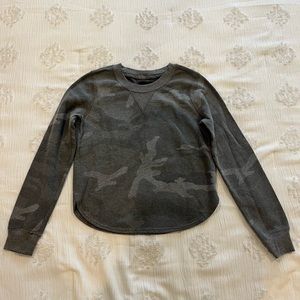 abercrombie&fitch camouflage sweatshirt, size xs